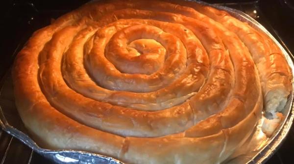 placinta greceasca cu branza sarata reteta perfecta pentru weekend