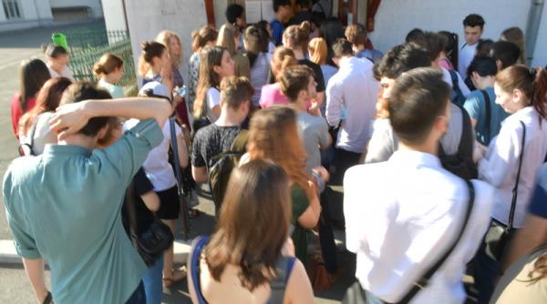 bacalaureat temperatura cum ar putea risca jumatate din elevi bacu