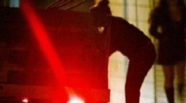 retea de proxeneti  destructurata  28 de tinere ar fi fost exploatate sexual