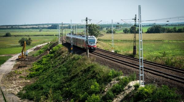 bataie de joc pentru ingrijitorii romani intorsi din austria abandonati de autoritati pe camp