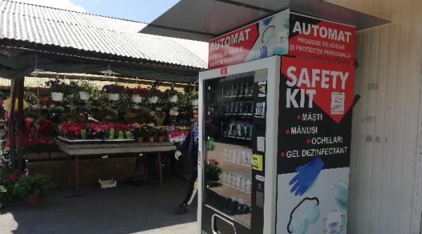 sibiu automat stradal cu masti manusi si dezinfectanti