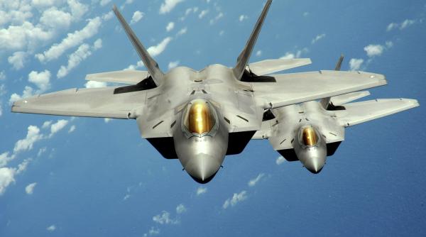 s a prabusit un f 22 unul din cele mai performante avioane construite vreodata