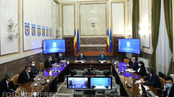 stare de alerta se reiau slujbele religioase se deschid hotelurile