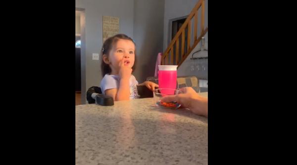 candychallenge noua provocare face furori pe internet nu ai cum sa i rezisti video