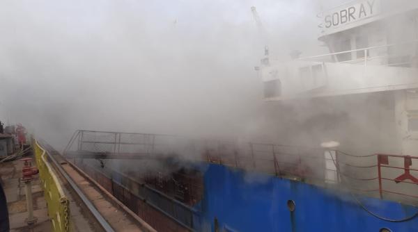 incendiu la o nava din portul midia navodari