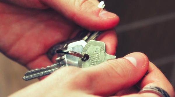 amanarea platii chiriilor promulgata de klaus iohannis