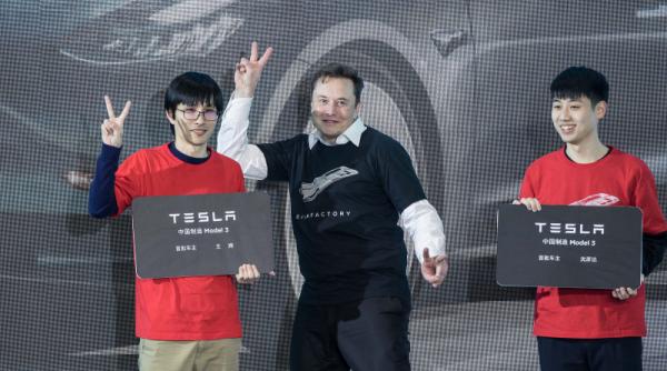 creeaza elon musk 10 000 de rachete nucleare nicio problema