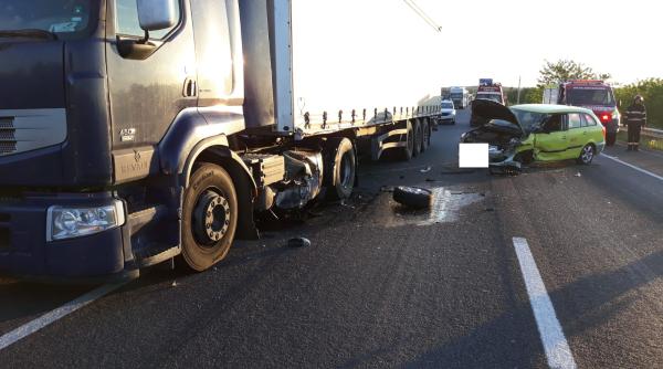 trafic blocat pe centura caransebesului accident intre un tir si un autoturism