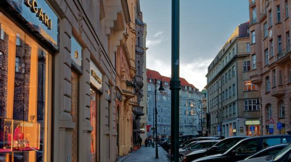 a murit mostenitoarea bvlgari