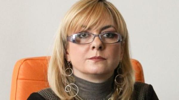 doliu in lumea avocatilor nemteni avocata monica anton a fost gasita moarta in casa