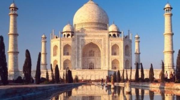 taj mahal ul avariat de o serie de furtuni puternice