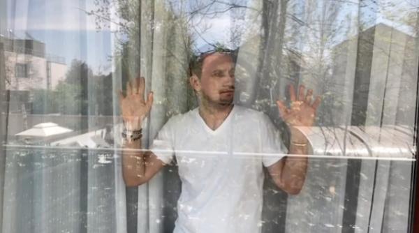 flick  poezie virala de 1 iunie  am uitat sa fim copii