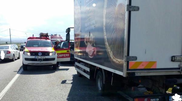 copil de 9 ani ranit intr un accident cu un camion si doua autoturisme