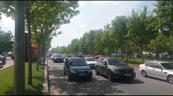 aglomeratie pe drumurile spre mare  dar si spre munte  a inceput minivacanta de rusalii