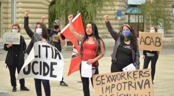 fete noi la protestul din piata universitatii surpriza totala cine a venit duminica foto video