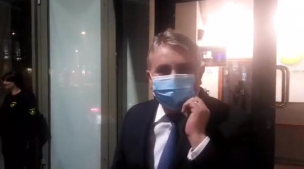 ceausescu  gest soc cu un ministru pnl in fata la b1   video