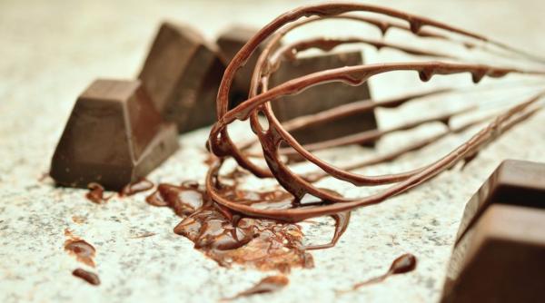 nebunie cu dulceata de visine si ciocolata neagra reteta pas cu pas