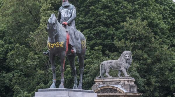 razboiul statuilor bubuie in europa noi vandalisme la liverpool rotterdam si bruxelles foto