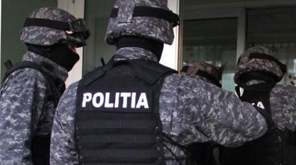 interventie in forta a politiei perchezitii in penitenciarul arad si la locuinte din botosani