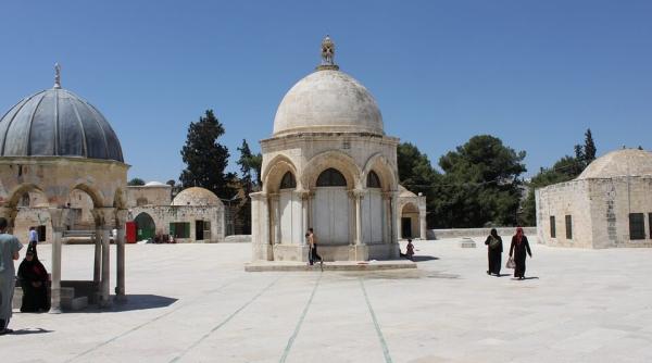 palestinienii cer garantii pentru imprumuturi de 100 de milioane de dolari pe luna