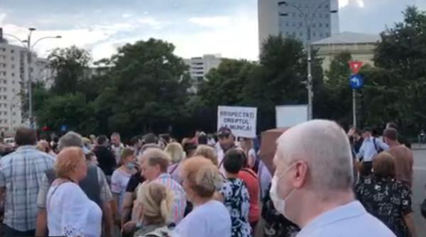 protest in piata victoriei viorel catarama ne cerem drepturile video