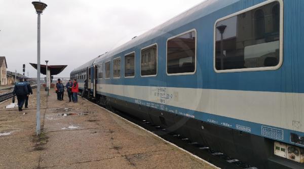 vagoanele de tren transformate in spitale nu mai sunt locuri in spitale