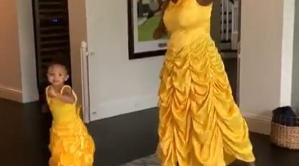 de pus in rama serena williams dansand imbracata in printesa alaturi de fiica sa