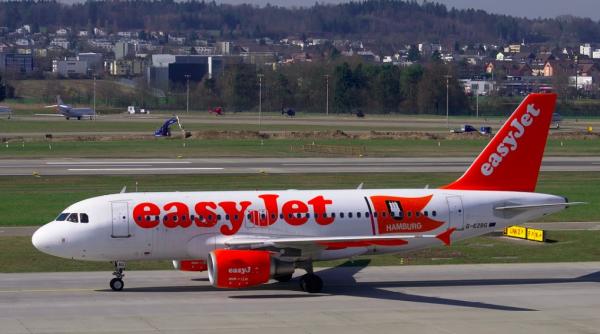 seful unei companii aeriene considera ca avioanele pline sunt 100prc sigure