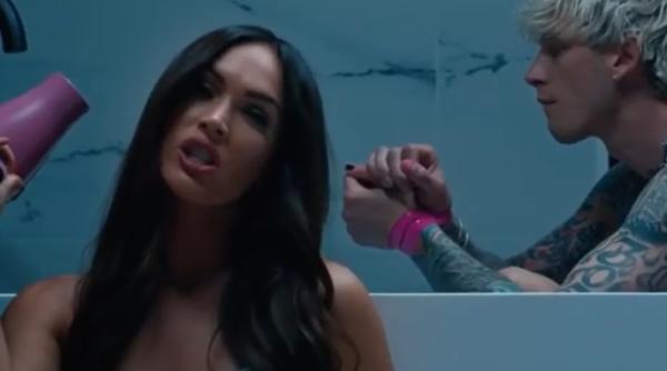megan fox este oficial iubita lui machine gun kelly cum s au dat de gol