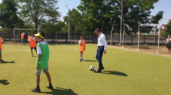 fost ministru al sporturilor critici dure la adresa regulilor insp pentru scoli aberatii de absolvent de locomotive