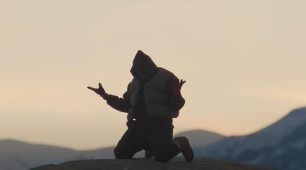 kanye west competitie pentru sotie si cumnata rapperul va vinde machiaje