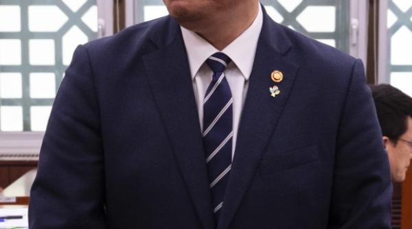 ministru sud coreean demisie dupa ce coreea de nord si a aruncat in aer biroul de relatii