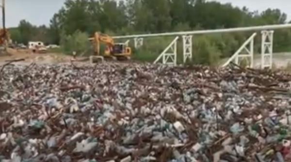 radu banciu ironie dupa revarsarea unui rau plin cu gunoaie