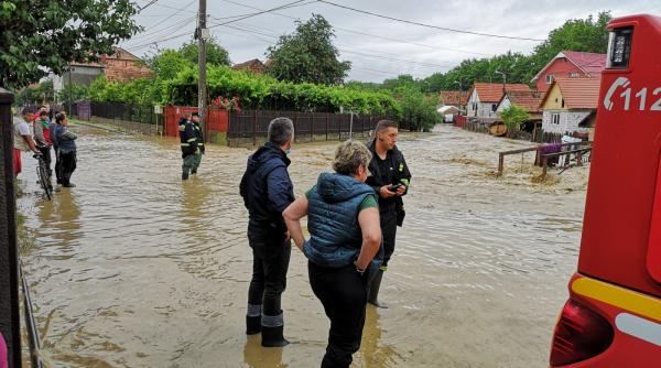 orasul aiud  inundat in urma unei viituri  s a trimis ro alert