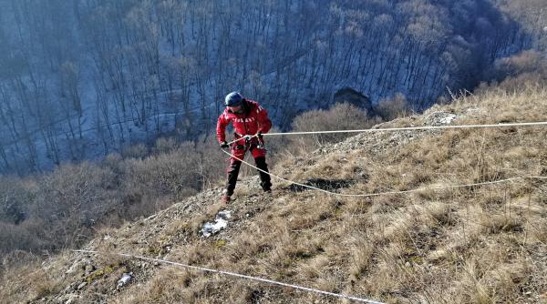salvamontistii avertisment pentru turisti nu va aventurati pe munte