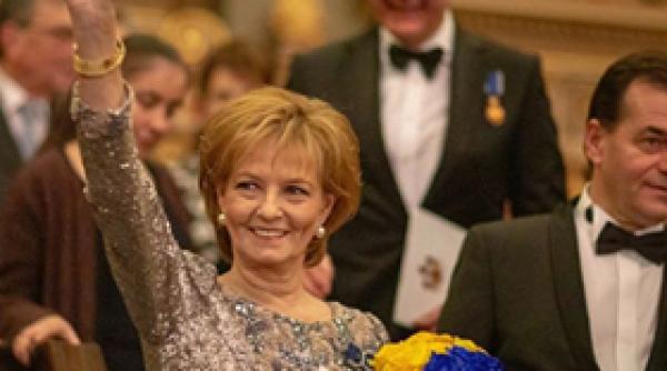 familia regala a romaniei distinctie primita din partea unei reputate universitati video