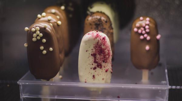 inghetata de casa cu ciocolata cea mai buna reteta cum o faci cremoasa si fina