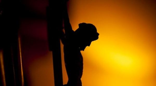 cina cea de taina cu iisus negru in biserica