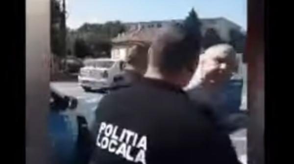 sofer de autobuz  incatusat si amendat ca nu purta masca de protectie   imaginile au ajuns virale