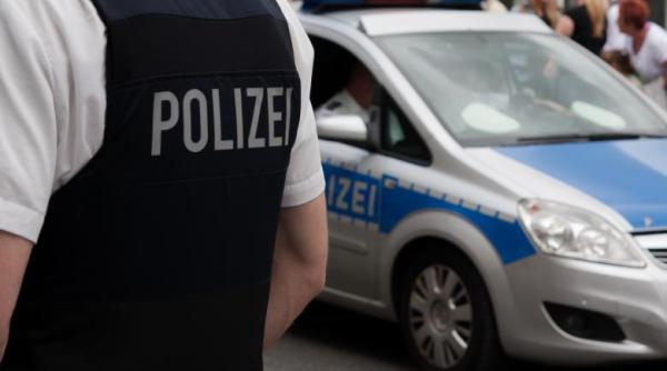 alerta cu bomba intr un tren  interventie de urgenta  320 de persoane evacuate