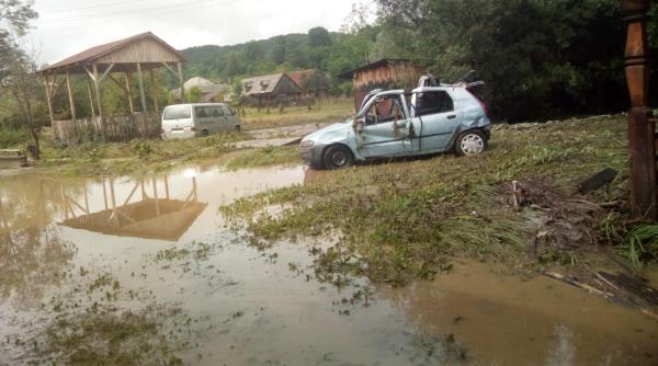 vreme extrema in romania pagube si inundatii puternice in 34 de localitati 3000 de pompieri au intervenit
