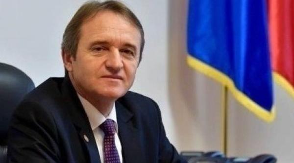 prefectul de gorj a demisionat  mihai weber  liberalii faceau mari presiuni