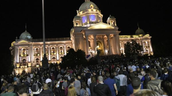 presedintele sarb da inapoi fara stare de urgentapresedintele da inapoi dupa proteste cel mai probabil nu va fi stare de urgenta