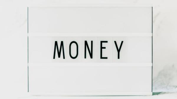 secretul portofelului plin cum atragi banii in viata ta