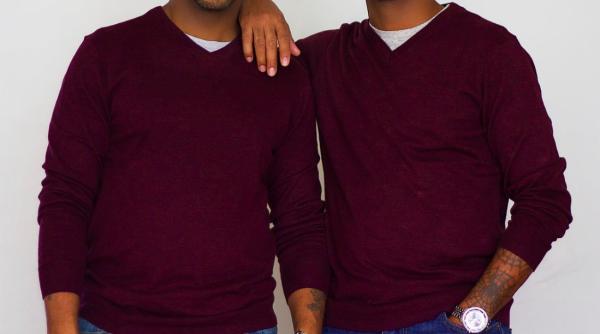 povestea incredibila a unor frati gemeni urmeaza sa fie deportati in tari diferite