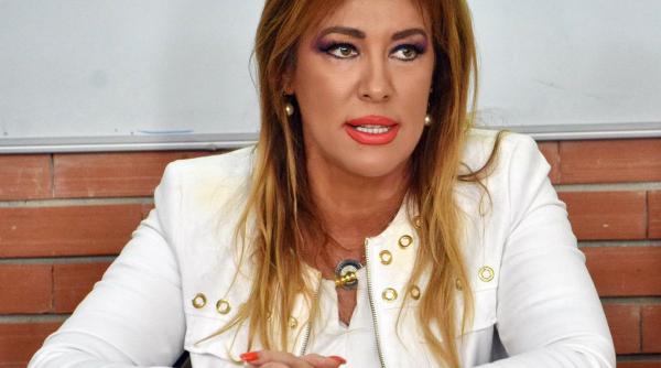 corina martin nu mai este presedintele fapt cine preia stafeta