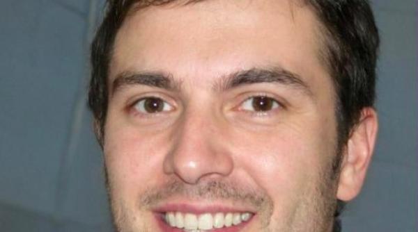 o noua lume periculoasa ce vi se pare ciudat la acest barbat