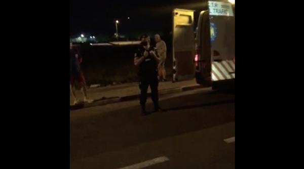 au oprit camionul plin cu lemne peste 13 000 de oameni urmaresc momentul intr un camion cu 8 tone 700 in plus live