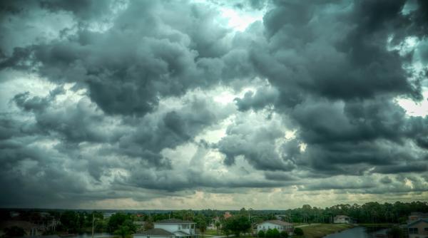 alerta meteo fenomene severe unde lovesc furtunile