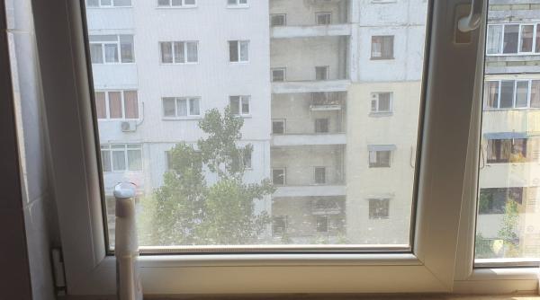 de ce sa pui o lingura de amidon in produsul de curatat geamurile efect incredibil